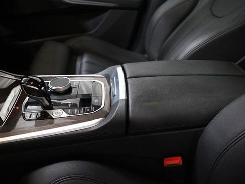 Used 2022 BMW X5 xDrive40i w/ Parking Assistance Package image 26