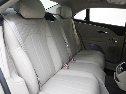 New 2025 Bentley Flying Spur Plug-In Hybrid image 28