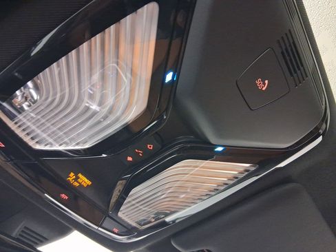 Certified 2024 BMW 330i Sedan w/ Premium Package image 27