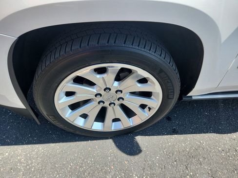 Used 2019 Cadillac Escalade ESV Platinum image 21