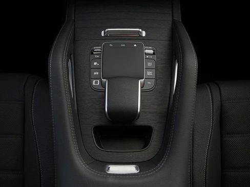 Certified 2026 Mercedes-Benz GLE 450 4MATIC image 32