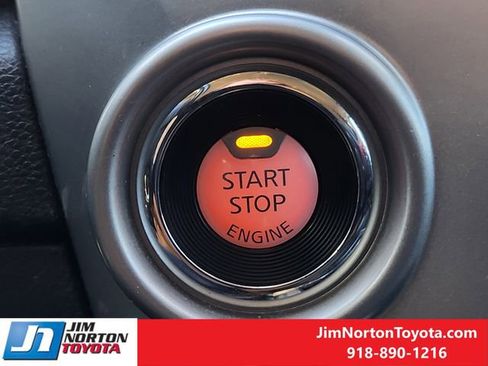 Used 2017 Nissan Titan PRO-4X w/ Pro-4x Convenience Package AWD/4WD image 24