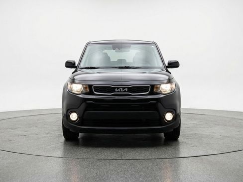 Used 2025 Kia Soul LX w/ LX Technology Package image 2