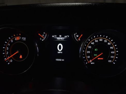 Used 2023 Jeep Wrangler Sport image 23