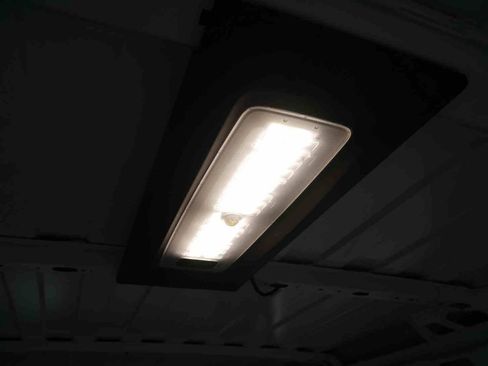 Used 2025 RAM ProMaster 2500 w/ Convenience Group image 15