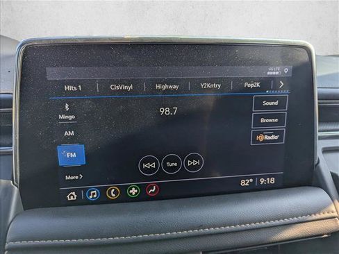 Used 2021 GMC Yukon XL AT4 w/ Technology Package AWD/4WD image 17