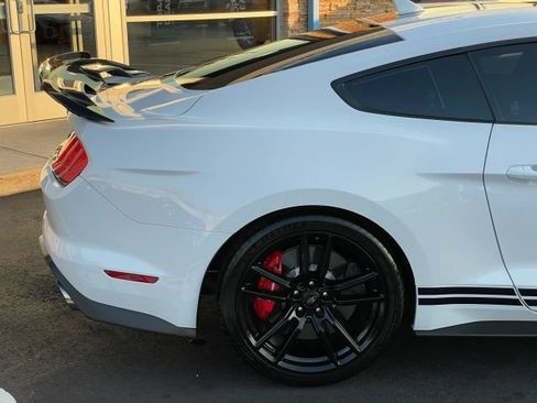 Used 2021 Ford Mustang Shelby GT500 w/ Technology Package RWD image 17