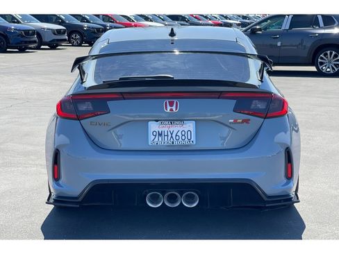 Used 2024 Honda Civic Type R image 4