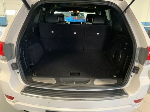 Used 2019 Jeep Grand Cherokee Overland image 11