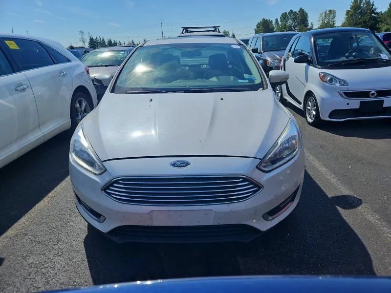Used 2017 Ford Focus Titanium FWD image 2