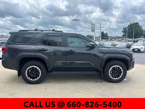 Used 2026 Toyota 4Runner TRD Off-Road Premium AWD/4WD image 5