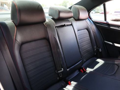 Used 2017 Volkswagen Jetta GLI image 17