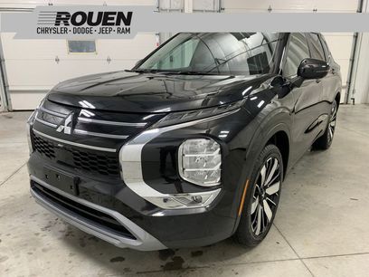Used 2025 Mitsubishi Outlander SE