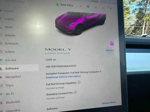 Used 2024 Tesla Model Y 2WD image 18