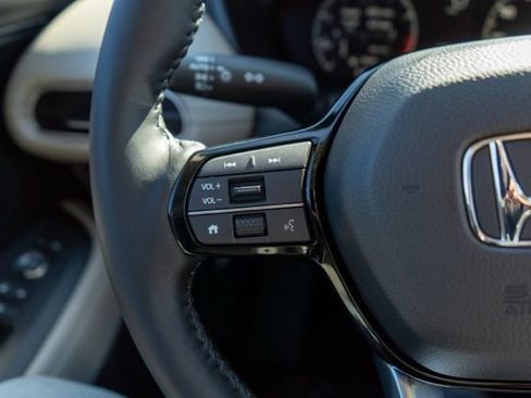 Used 2024 Honda HR-V EX-L image 16