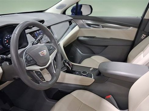 Used 2025 Cadillac XT5 Premium Luxury w/ Technology Package image 25