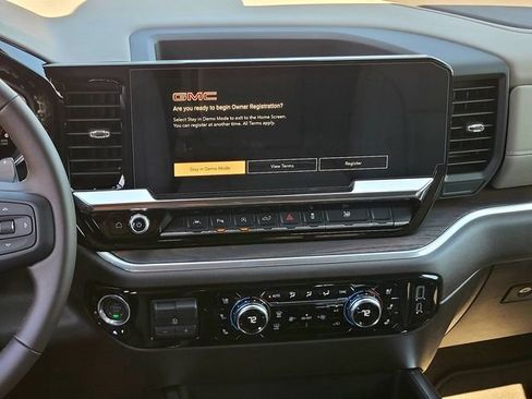 New 2026 GMC Canyon AT4 AWD/4WD image 15