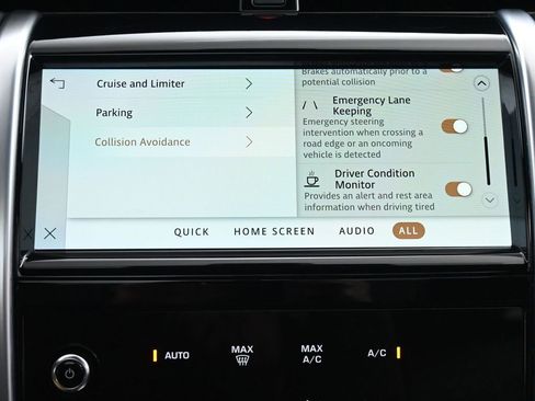 Used 2022 Land Rover Discovery Sport SE image 37