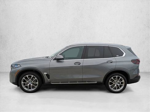 Used 2024 BMW X5 xDrive40i w/ Premium Package AWD/4WD image 9