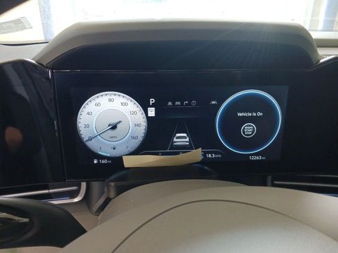 Used 2024 Hyundai Elantra SEL FWD image 7