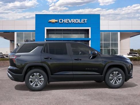 New 2026 Chevrolet Equinox LT w/ Convenience Package II FWD image 5