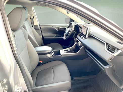 Used 2023 Toyota RAV4 LE image 27