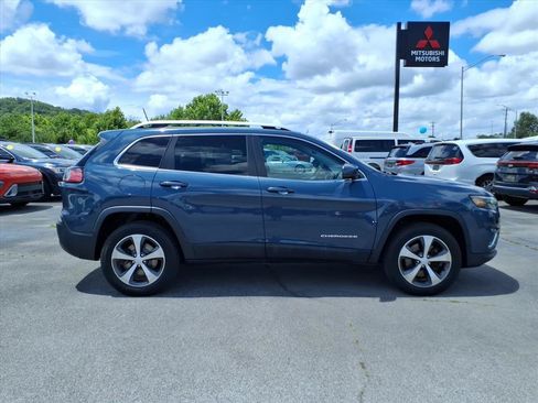 Used 2020 Jeep Cherokee Limited AWD/4WD image 4