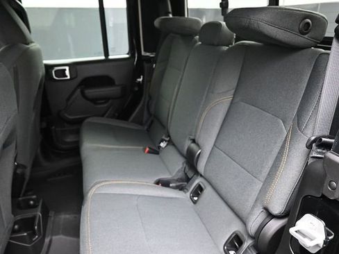 New 2026 Jeep Gladiator Willys AWD/4WD image 18