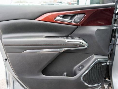 Used 2024 Chevrolet Traverse RS w/ LPO, Floor Liner Package image 18