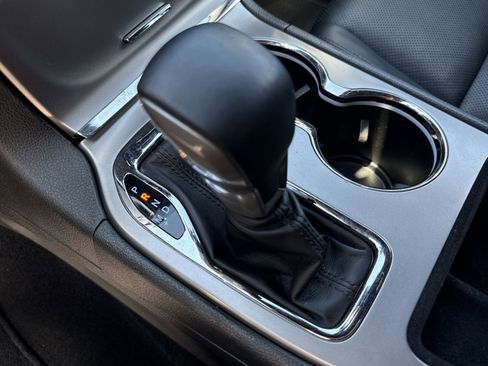 Used 2021 Jeep Grand Cherokee Limited w/ Luxury Group II image 10