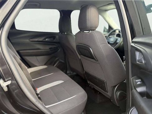Used 2022 Chevrolet TrailBlazer LT w/ Convenience Package FWD image 15