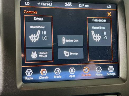 Used 2022 Jeep Cherokee Trailhawk w/ Comfort/Convenience Group AWD/4WD image 19