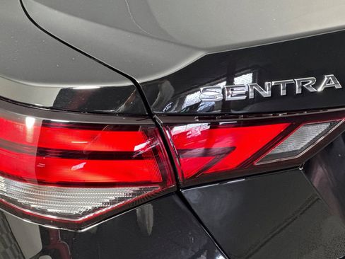 Used 2025 Nissan Sentra SV FWD image 22