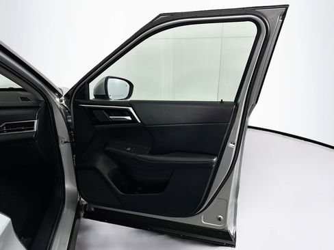 Used 2024 Mitsubishi Outlander SE Black Edition image 32