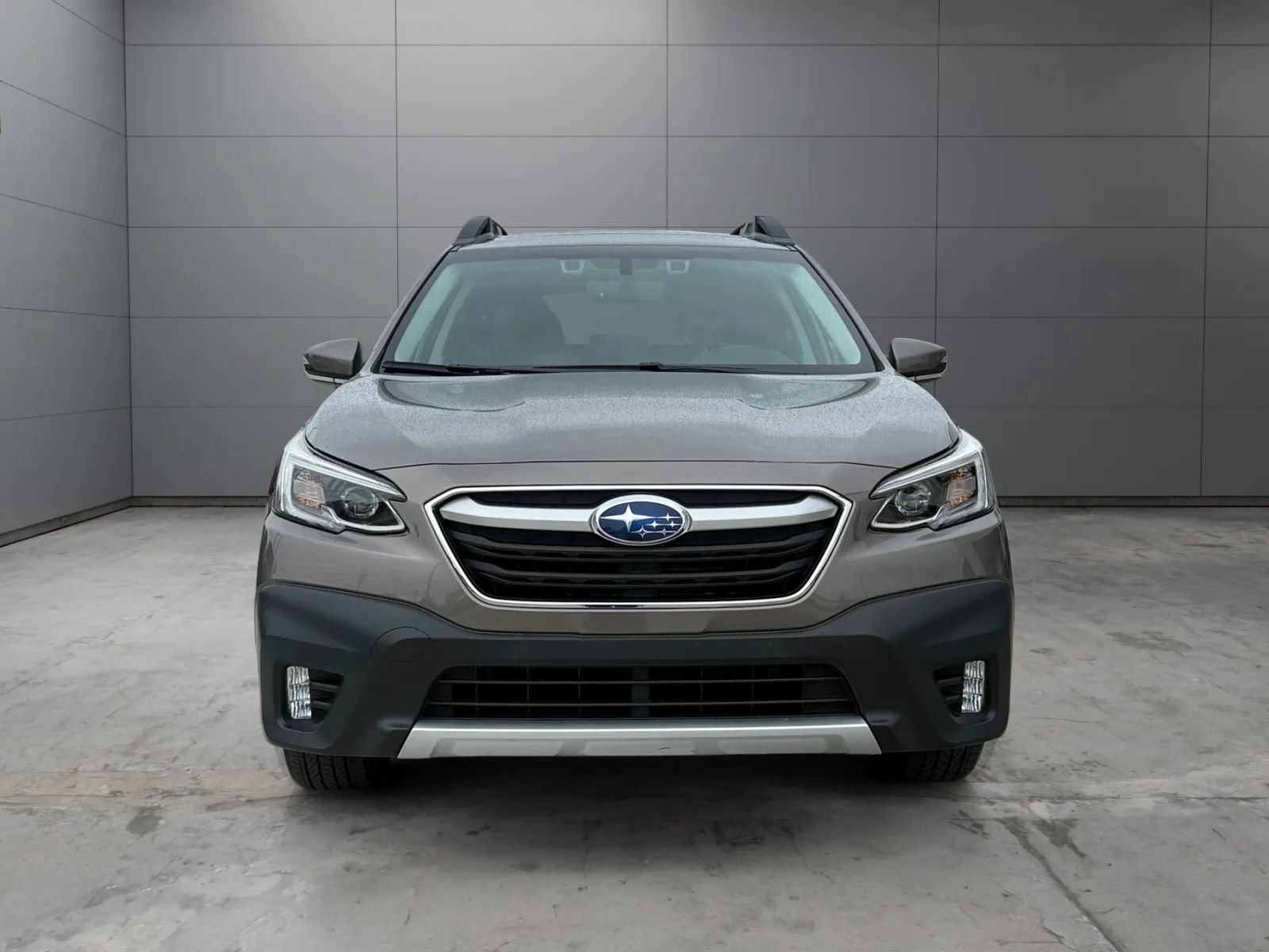 Used 2022 Subaru Outback Limited AWD/4WD image 2