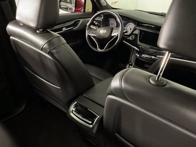 Used 2025 Cadillac XT6 Premium Luxury w/ Technology Package AWD/4WD image 29