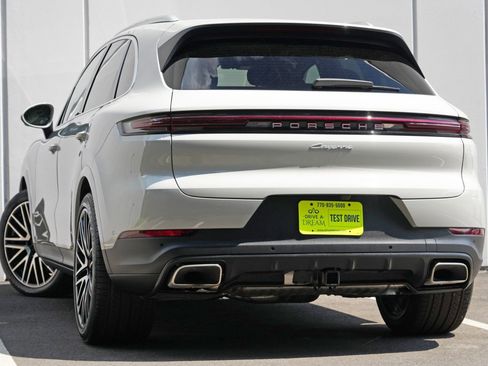 Used 2025 Porsche Cayenne w/ Premium Package Plus AWD/4WD image 6