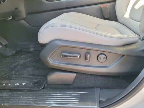 New 2025 Honda Pilot Touring image 18