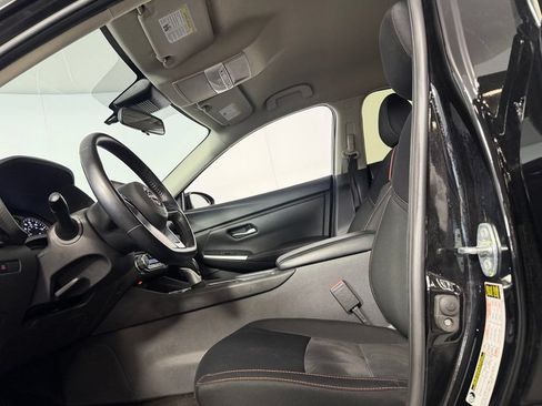 Used 2025 Nissan Sentra SR FWD image 22