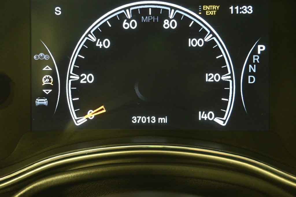 Used 2021 Jeep Grand Cherokee Summit AWD/4WD image 26