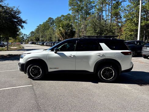 New 2025 Nissan Pathfinder Rock Creek image 29