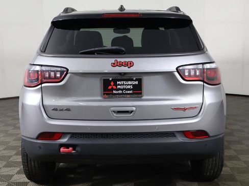 Used 2019 Jeep Compass Trailhawk w/ Cold Weather Group AWD/4WD image 11