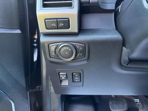 Used 2019 Ford F150 Platinum w/ Equipment Group 701A Luxury AWD/4WD image 19