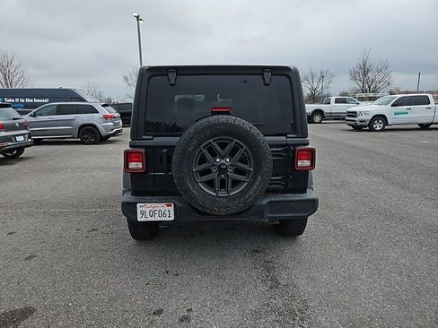 Used 2024 Jeep Wrangler Sport S image 6