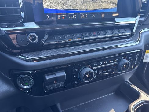 Used 2025 Chevrolet Silverado 1500 ZR2 w/ Technology Package image 21