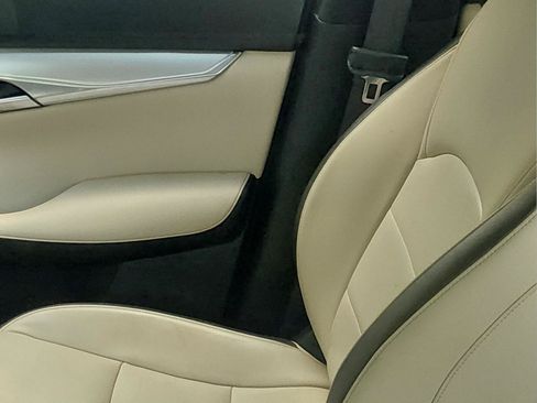 Used 2021 INFINITI QX50 Essential w/ Convenience Package FWD image 4