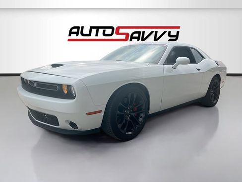 Used 2021 Dodge Challenger R/T Scat Pack RWD image 3