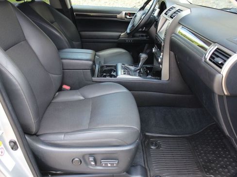 Used 2017 Lexus GX 460 AWD/4WD image 22