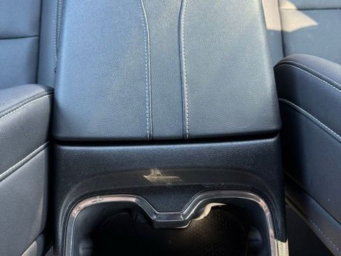 Used 2025 Chevrolet Traverse LT image 23