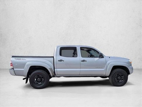 Used 2014 Toyota Tacoma PreRunner w/ SR5 Package RWD image 4